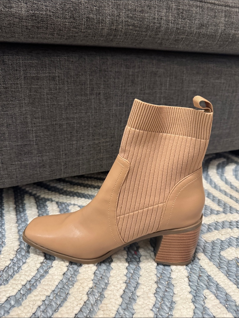 Journee Collection Tan Sweater Knit Block Heel Ankle Booties Women's Size 7.5 - Picture 4 of 8